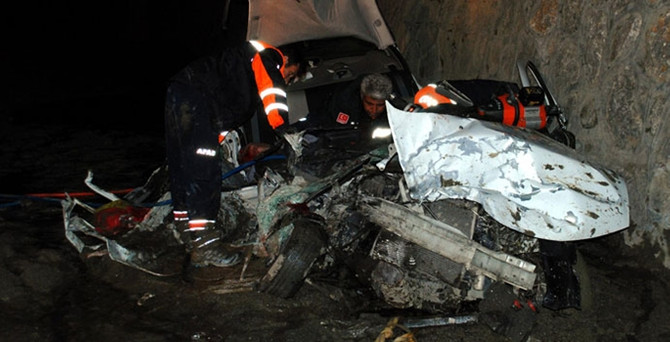 Trafik kazalarında 7 günde 102 kişi öldü, 589 kişi yaralandı
