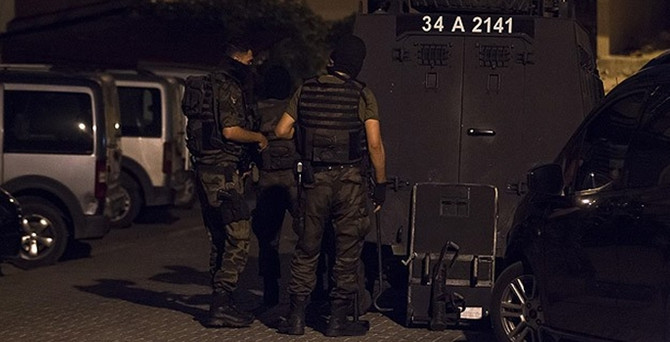 İstanbul'da şafak operasyonu