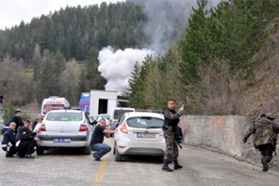 Şehit polis son yolculuğuna uğurlanıyor