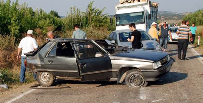 Feci kaza: 5 ölü 1 yaralı