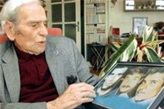 Yıldönümünde yanına gömülecek