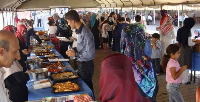 Kermesler AVM'ler gibi esnafla yarışıyor