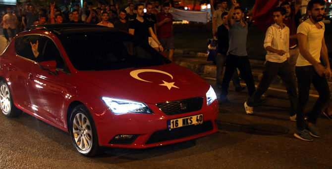 Teröre lanet yağdı!