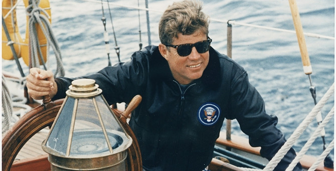 100 kadar filme ve diziye konu olan: Kennedy’ler