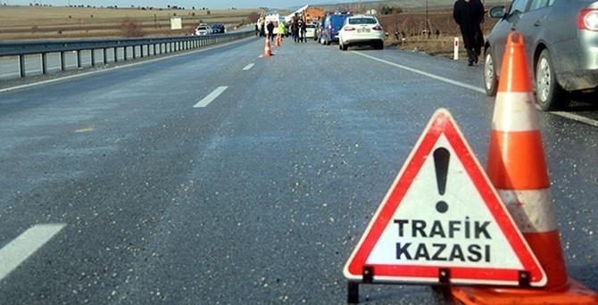 TEM'de trafik kazası: 14 yaralı