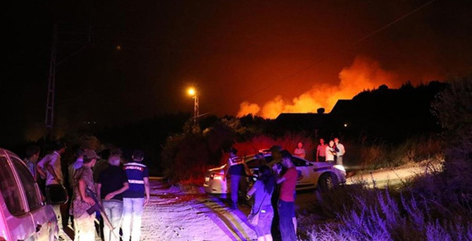Hatay'da yangın: Evler boşaltıldı