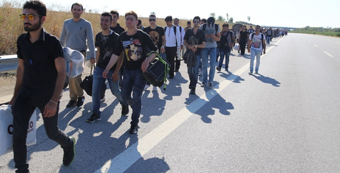 Suriyeli göçmenler Edirne'ye akın etti