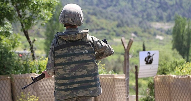 Sınırı ihlal eden askerler yakalandı