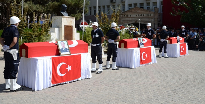 Şehit polisler uğurlandı