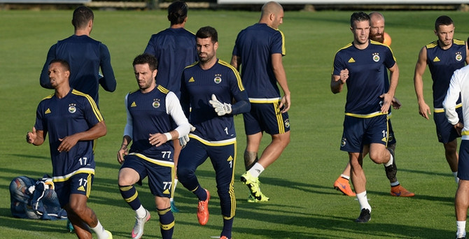 Fenerbahçe ve Beşiktaş 'Avrupa Ligi' perdesini açıyor