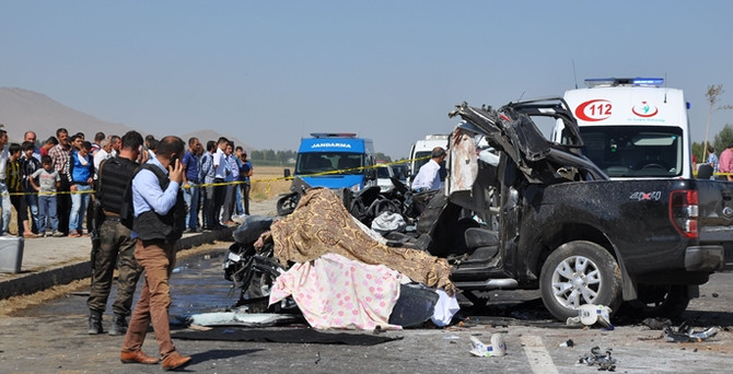 Muş’ta trafik kazası: 2 polis şehit