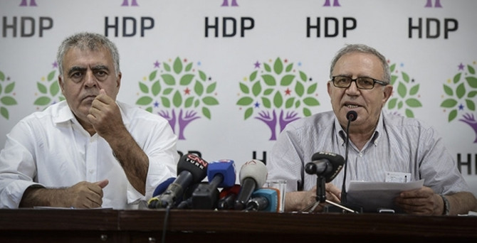 HDP'li bakanlar istifa etti