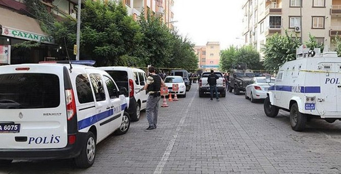 Diyarbakır'da hain saldırı: 1 şehit
