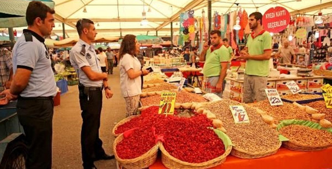 'Dağ çileği' diye 'cherry domates' sattılar