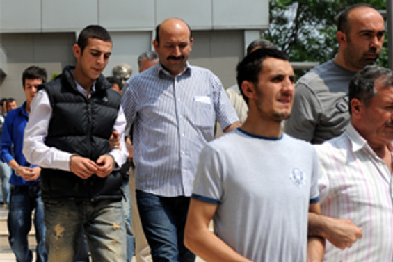 Bursa'da 26 kişi daha gözaltında
