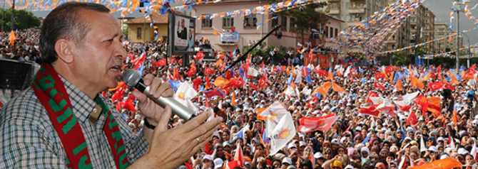 Diyarbakır'da BDP'ye yüklendi
