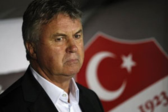 Hiddink, Abramovich'e 15 milyon sterline mal olacak
