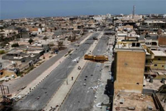 Kaddafi Misrata'yı bombaladı