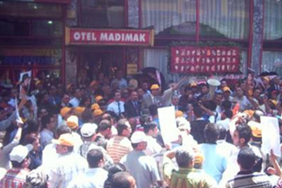 Madımak davasının düşürülmesi istendi