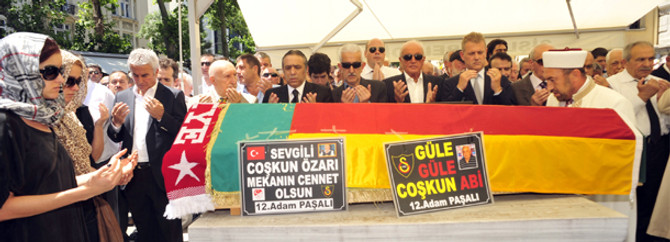 Hocaların hocası son yolculuğuna uğurlandı