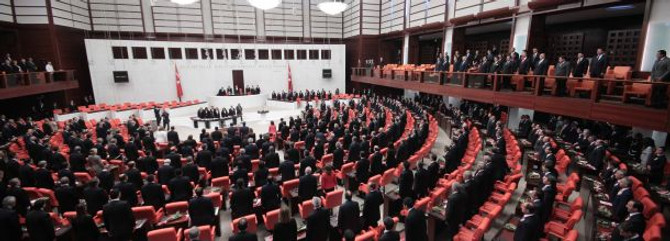 İç tüzük değişikliğine muhalefetten tepki