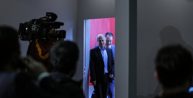 Mustafa Denizli sözleşmeyi imzaladı