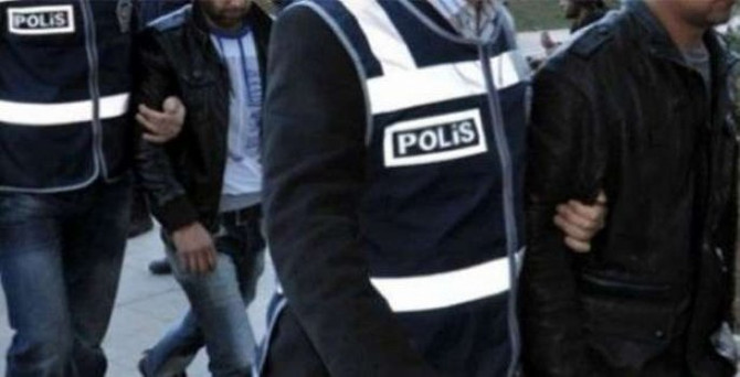 Sınırda 8 terörist yakalandı