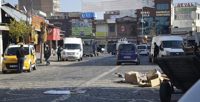 Çatışma sonrası sokağa çıkma yasağı!