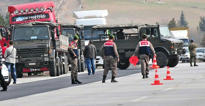 İki general bir albay tutuklandı