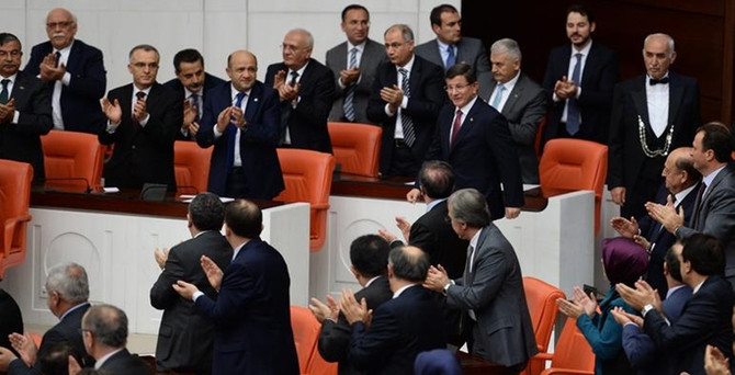 64. hükümet güven oyunu aldı