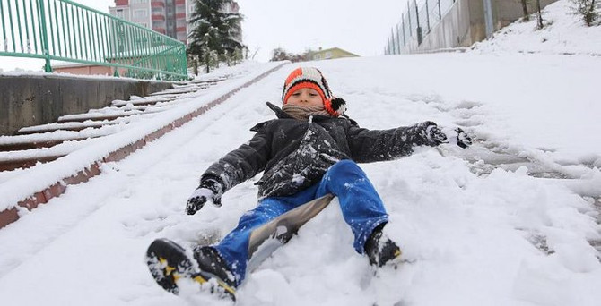 Bolu'da eğitime bir gün ara verildi