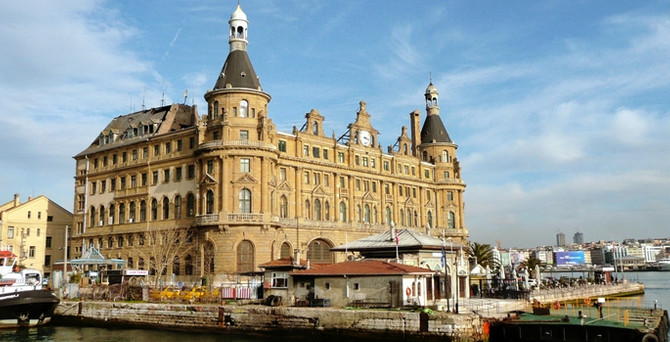 Tarihi Haydarpaşa Garı restore edilecek