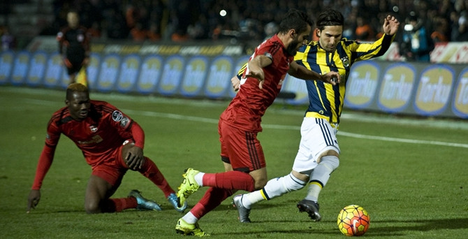 Fenerbahçe Antep'te liderliği bıraktı