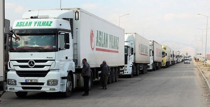 Türkiye ve Azerbaycan'dan TIR şoförlerine vize kolaylığı