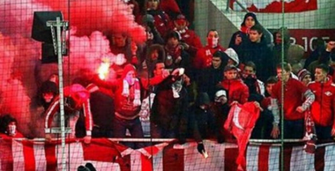 Rusya'dan Türk bayrağı yakan taraftarlara ceza