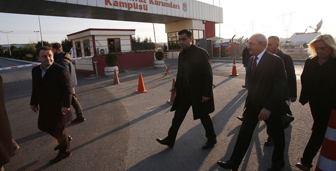 Kılıçdaroğlu, Dündar ve Gül'ü ziyaret etti