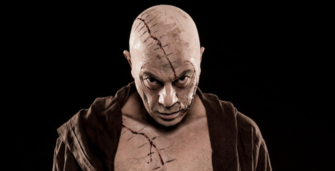 Ay gibi yapayalnız: Frankenstein