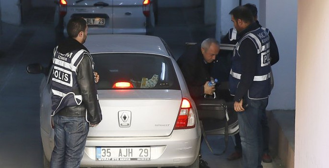 İzmir merkezli operasyon: 34 gözaltı