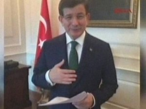 Davutoğlu Facebook'tan seslendi
