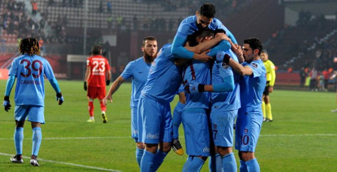 Avni Aker'de 3 gol, penaltı ve kırmızı kart