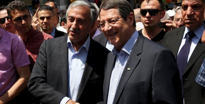 Kıbrıs'ta çözüm için liderler bir araya geldi