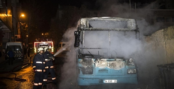 Bağcılar'da halk otobüsü kundaklandı