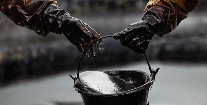 Arz balonu petrol fiyatlarını dibe çekiyor