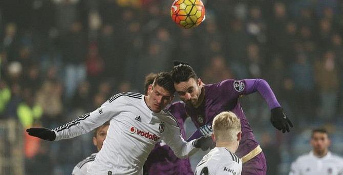 Kartal zirvedeki yerini korudu