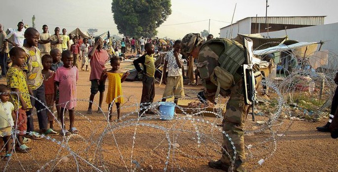 El Nino Kenya'da 100 can aldı