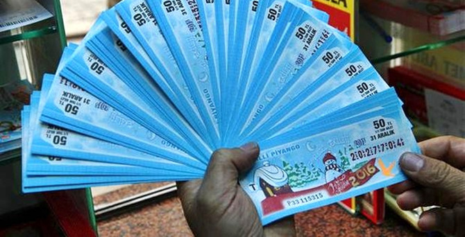 Büyük ikramiye çeyrek bilete vurdu