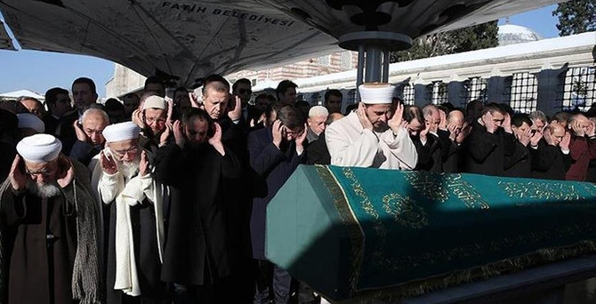 Gazeteci Karakaya son yolculuğuna uğurlandı