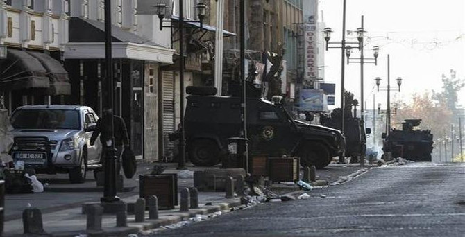Sur'da terör saldırısı: 11 asker yaralı