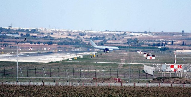 Alman askerleri İncirlik'te