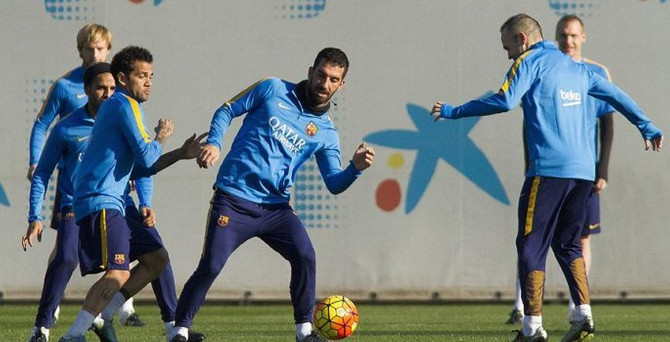 Barcelona'dan 77 transfer